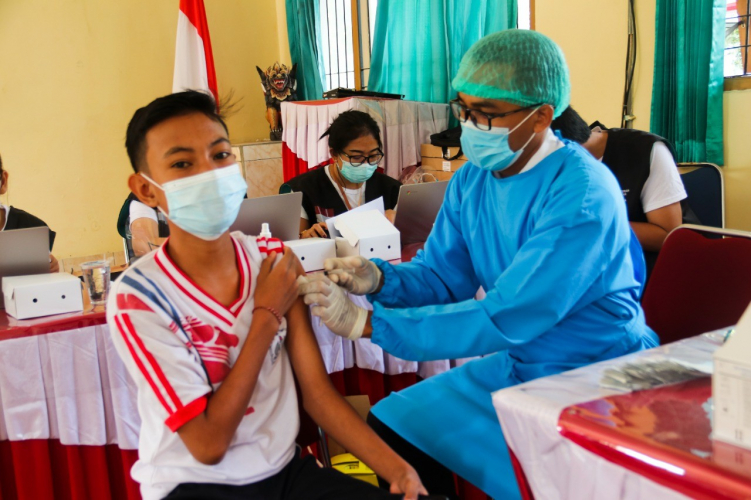 Vaksinasi 2.262 Remaja di Buleleng