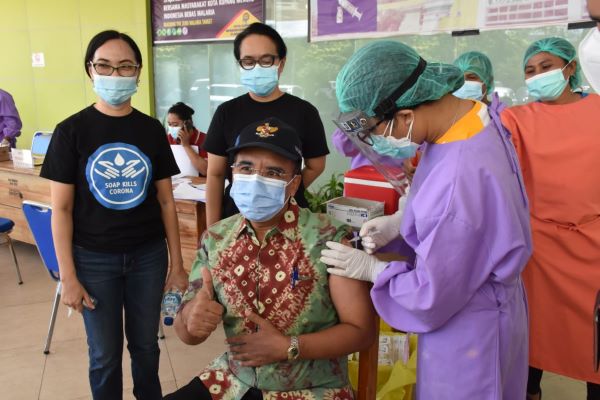 Wali Kota Kupang ajak warga lakukan vaksinasi