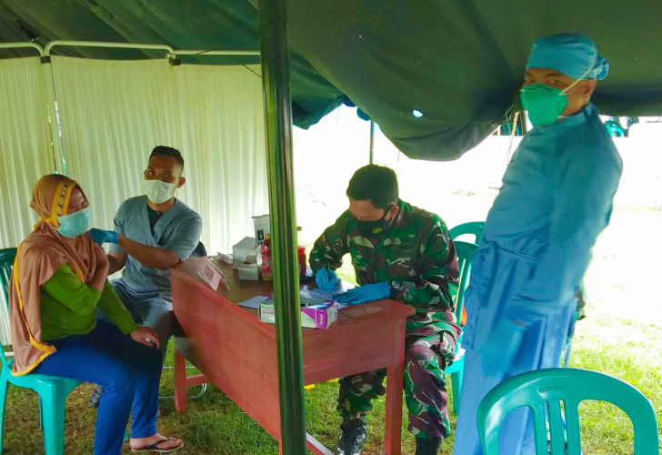 Satrad 244 Merauke dan Lanud DMA Wujudkan Serbuan Vaksinasi COVID 19 Serentak TNI AU