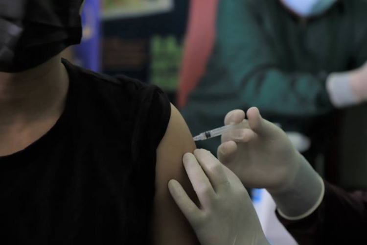 Vaksin Jenis Pfizer Mulai Digunakan di Kota Tangerang