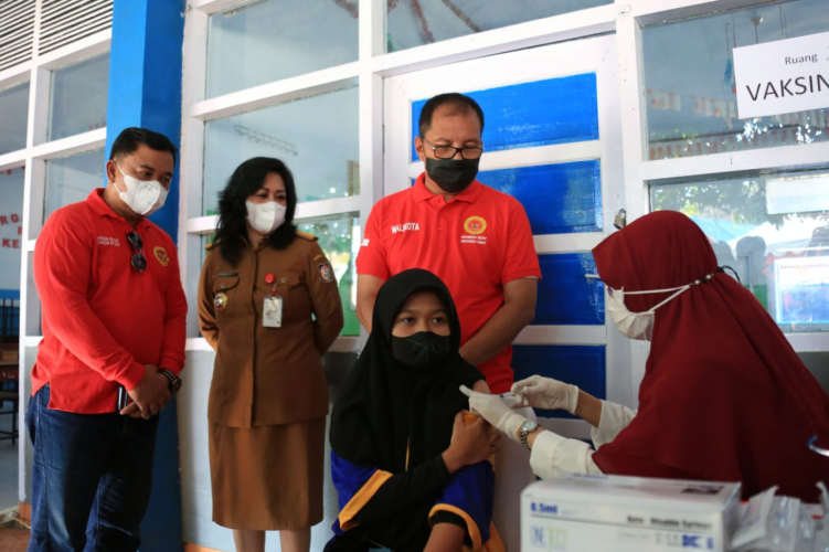 Vaksinasi Pelajar Makassar, Wali Kota Optimis PTM Segera Diterapkan
