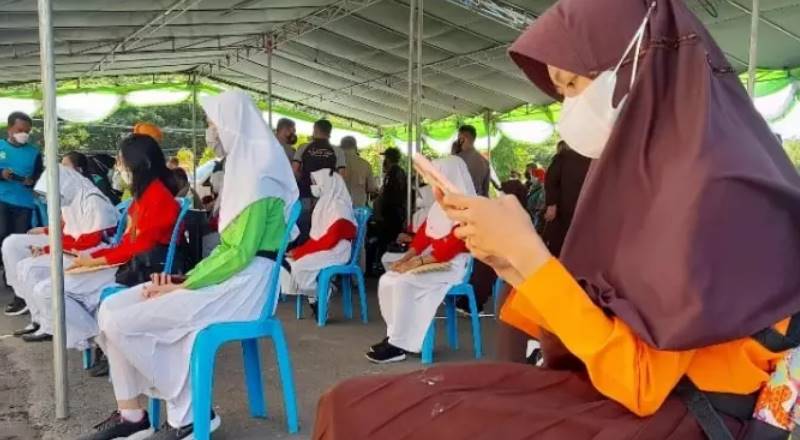 Siswa-siswi di Gorontalo Utara Ikut Gebyar Vaksinasi Covid-19