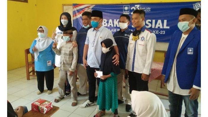 Di Tengah Pandemi, Desy Ratnasari Beri Bantuan dan Semangati Anak Yatim Piatu di Indramayu
