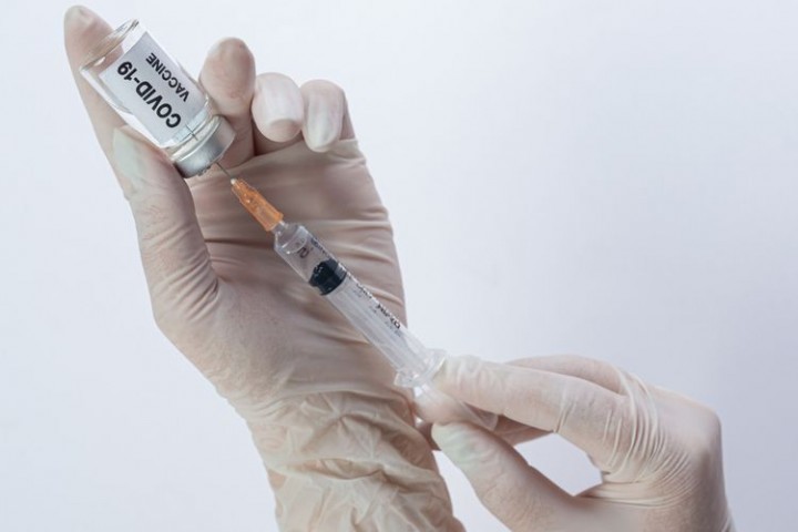 Aman  Efektif, Pemerintah Ajak Masyarakat Lakukan Vaksinasi Booster