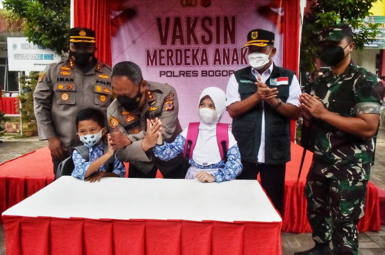 Sehari Ditargetkan 1.700 Anak di Kabupaten Bogor  Divaksin