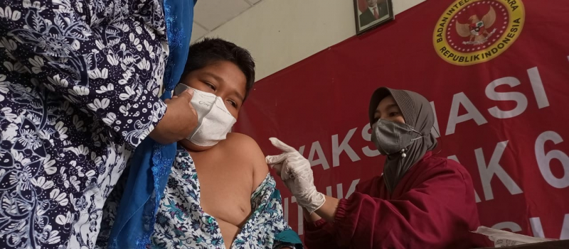 Lagi, Bin Jateng Vaksinasi Ribuan anak di Rembang