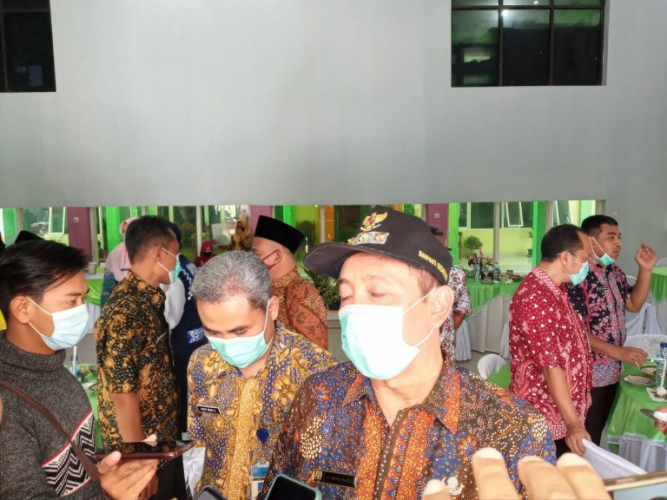 Jokowi Bolehkan Lepas Masker di Tempat Terbuka, Pemkab Rembang Masih Tunggu Surat Resmi dari Kemendagri dan Gubernur